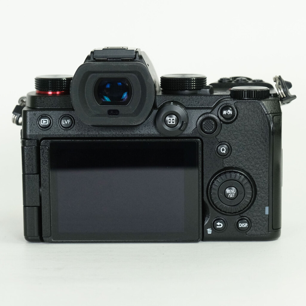 Panasonic LUMIX DC-S5 Panasonic LUMIX DC-S5