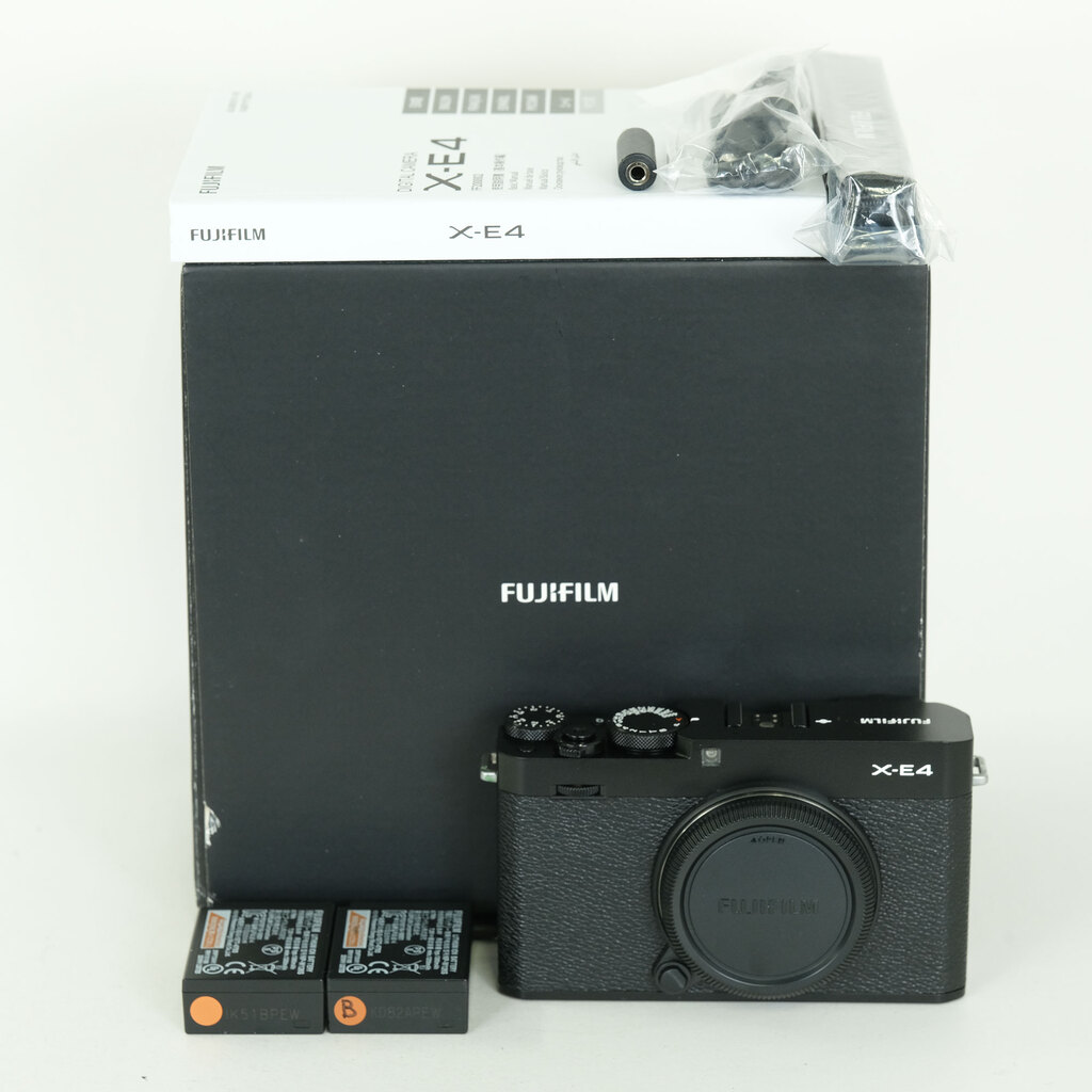 FUJIFILM X-E4
