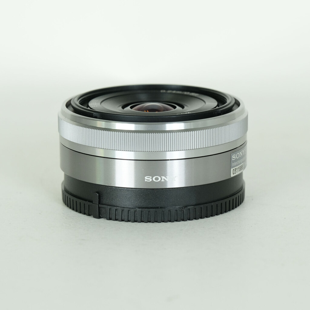 SONY E 16mm F2.8 SEL16F28