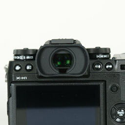 FUJIFILM X-H1