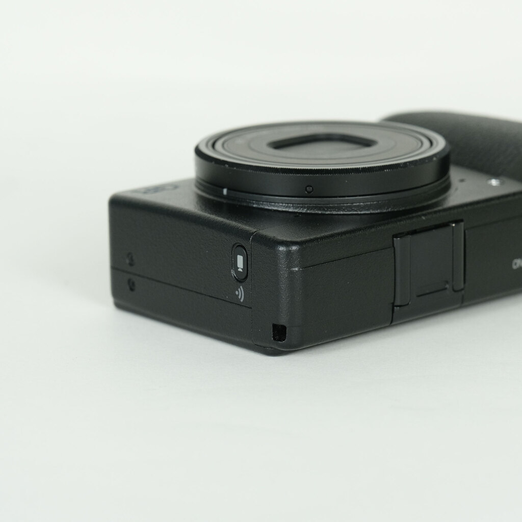 RICOH GR IIIxの出品 | ONE SCENE（ワンシーン）