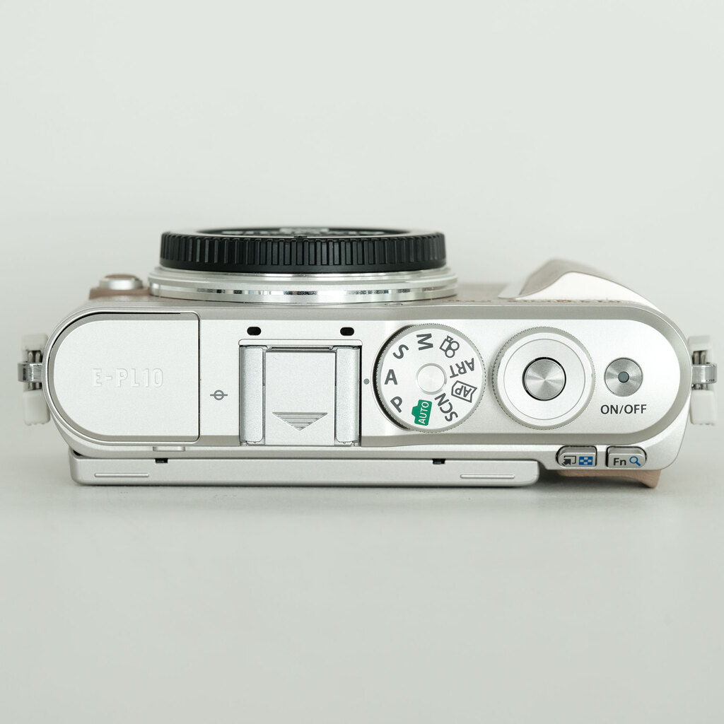 OLYMPUS PEN E-PL10