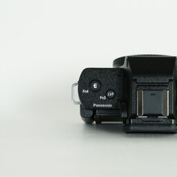 Panasonic LUMIX DC-G100V 標準ズームレンズ ＋ トライポッドグリップキット