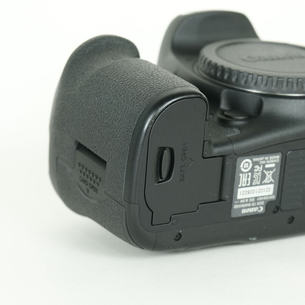 Canon EOS 7D Mark II Canon EOS 7D Mark II