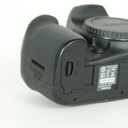 Canon EOS 7D Mark II Canon EOS 7D Mark II