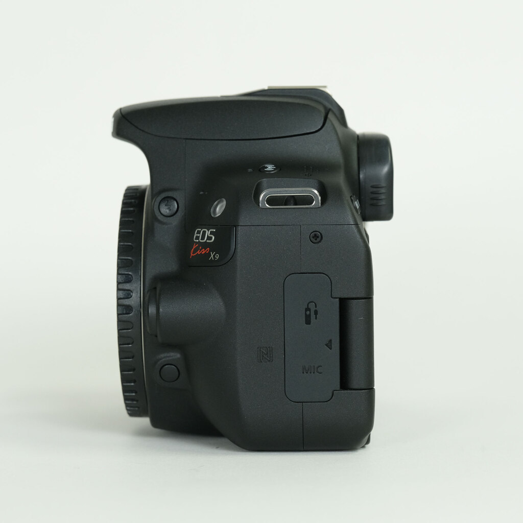 Canon EOS Kiss X9