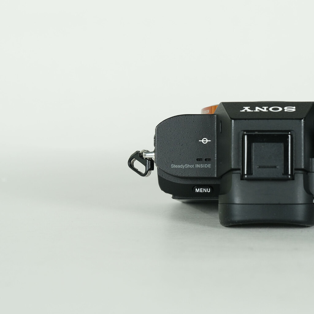 SONY α7 II（ILCE-7M2）の出品 | ONE SCENE（ワンシーン）
