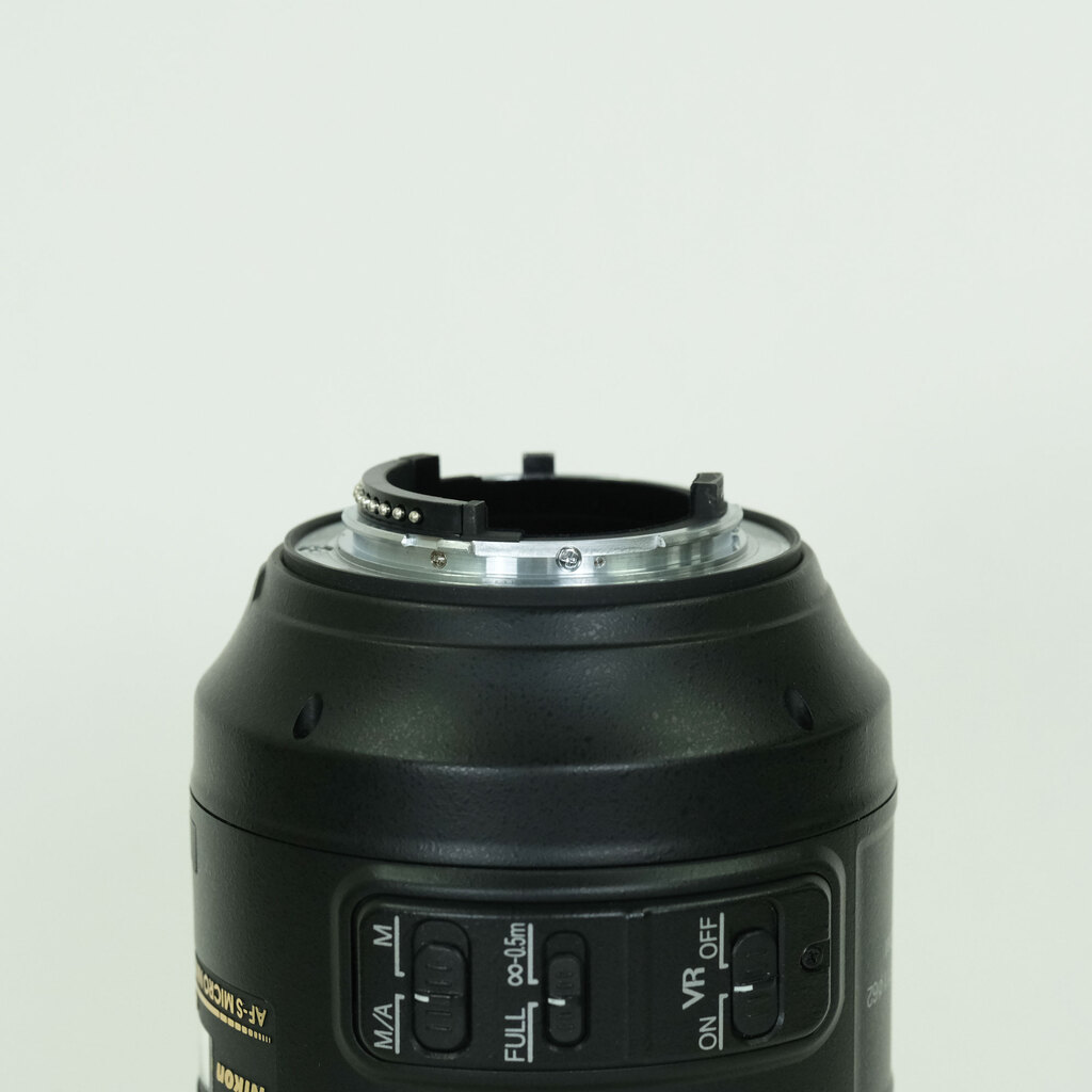 Nikon AF-S VR Micro-Nikkor 105mm f/2.8G IF-ED