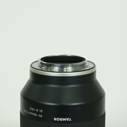 TAMRON 70-180mm F/2.8 Di III VXD (Model A056) [ ソニーE用 ]