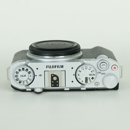 FUJIFILM X-M5 FUJIFILM X-M5