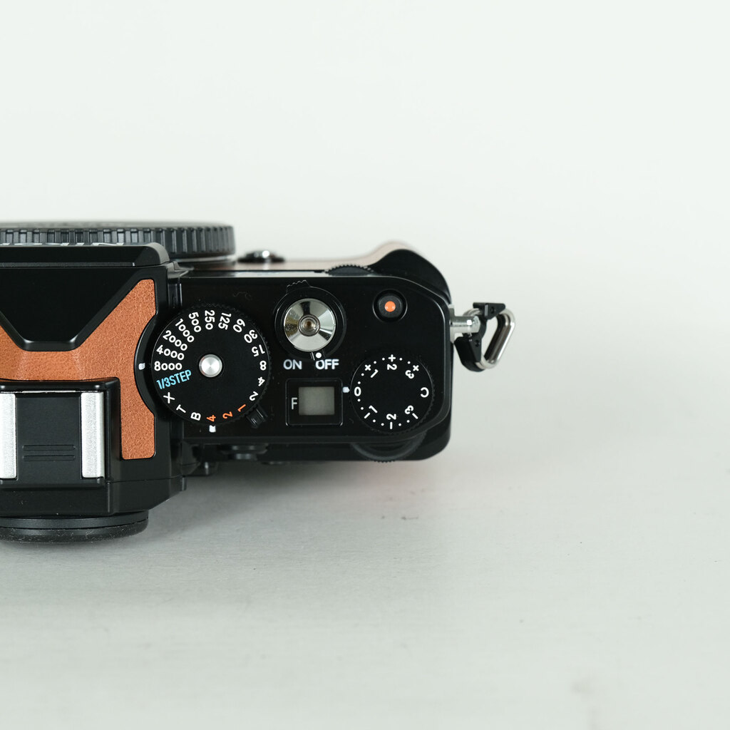 Nikon Z f プレミアムエクステリア張替済みの出品 | ONE SCENE（ワン