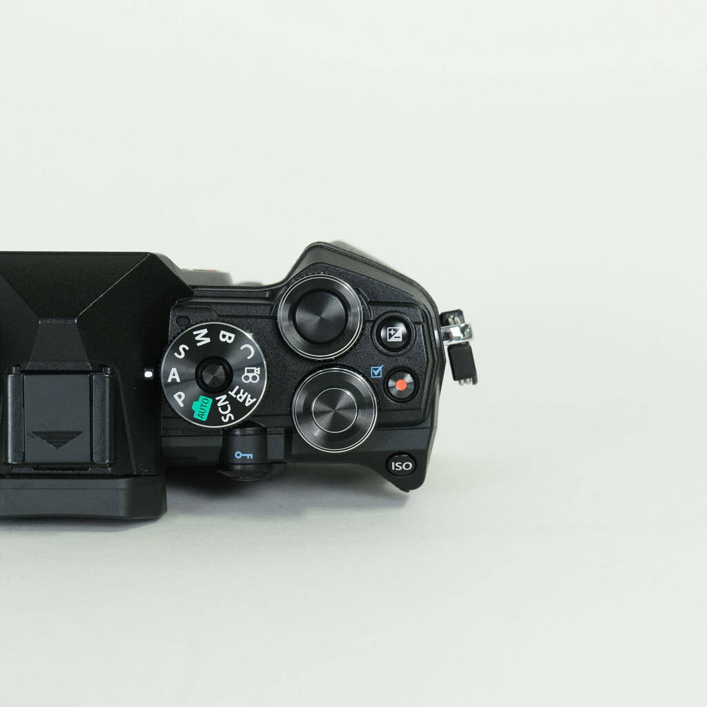 OM SYSTEM OM-5