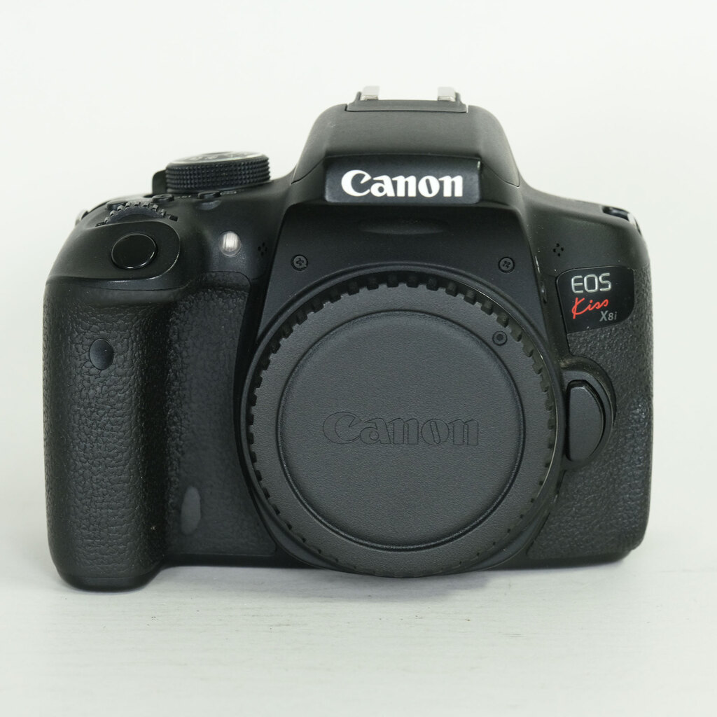 Canon EOS Kiss X8i