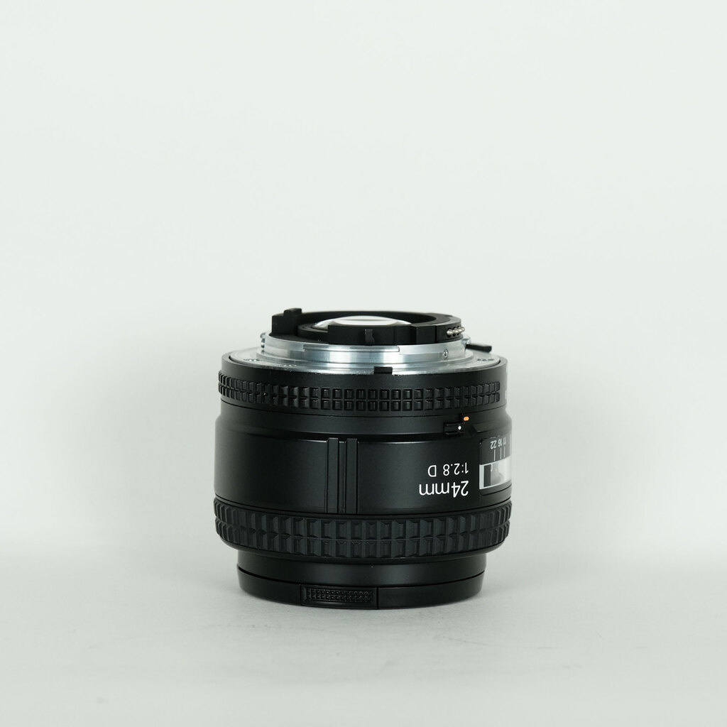 Nikon Ai AF Nikkor 24mm F2.8D