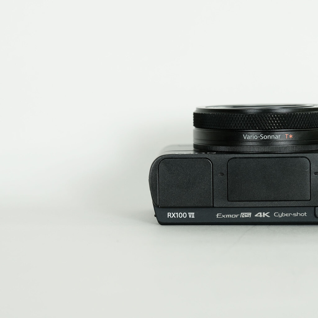 SONY Cyber-shot DSC-RX100M7G シューティンググリップキット