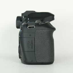 Canon EOS 80D Canon EOS 80D