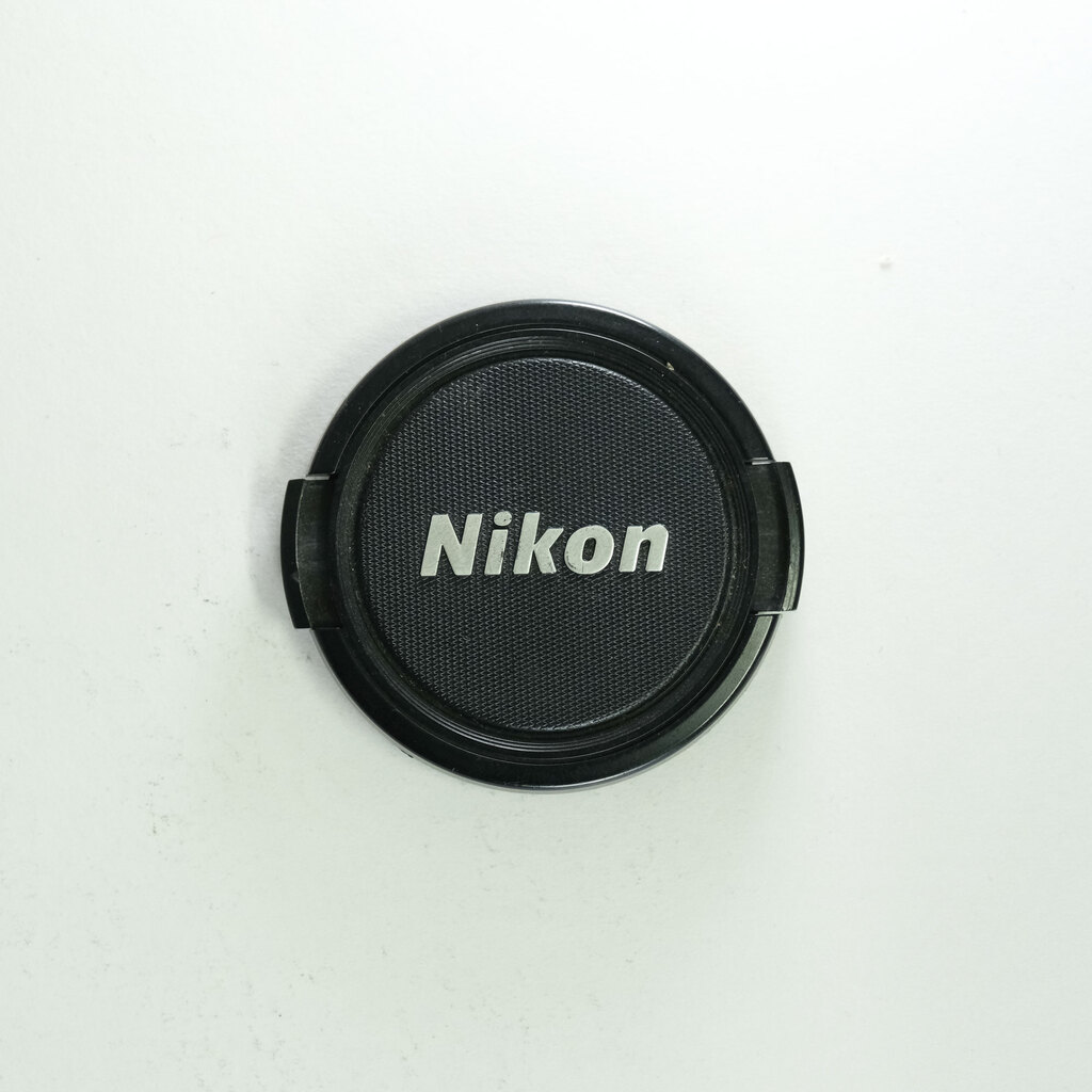 Nikon AF-S DX NIKKOR 18-55mm F3.5-5.6 G VR Nikon AF-S DX NIKKOR 18-55mm F3.5-5.6 G VR