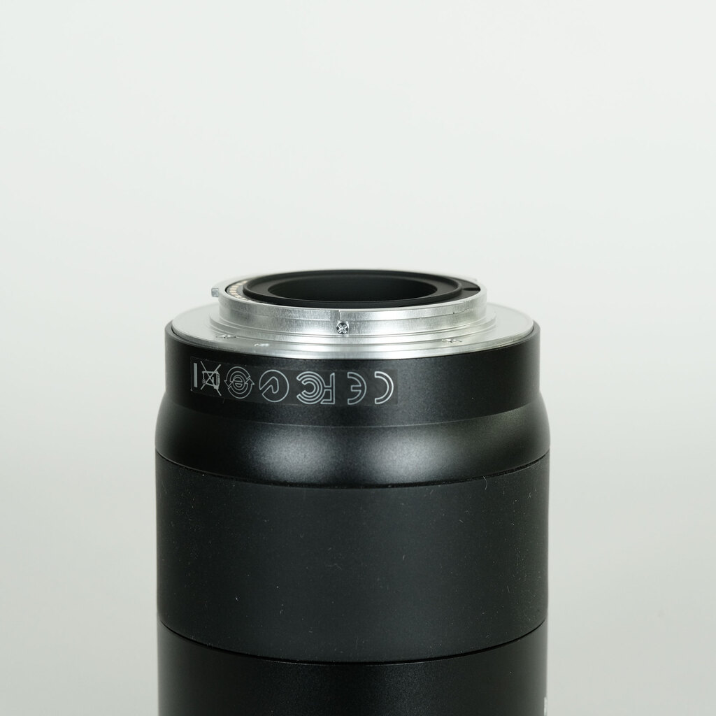 Carl Zeiss Touit 50mm F2.8 マクロ（ソニーE用）