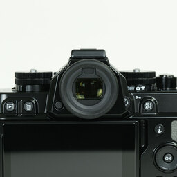 Nikon Z f プレミアムエクステリア張替済み