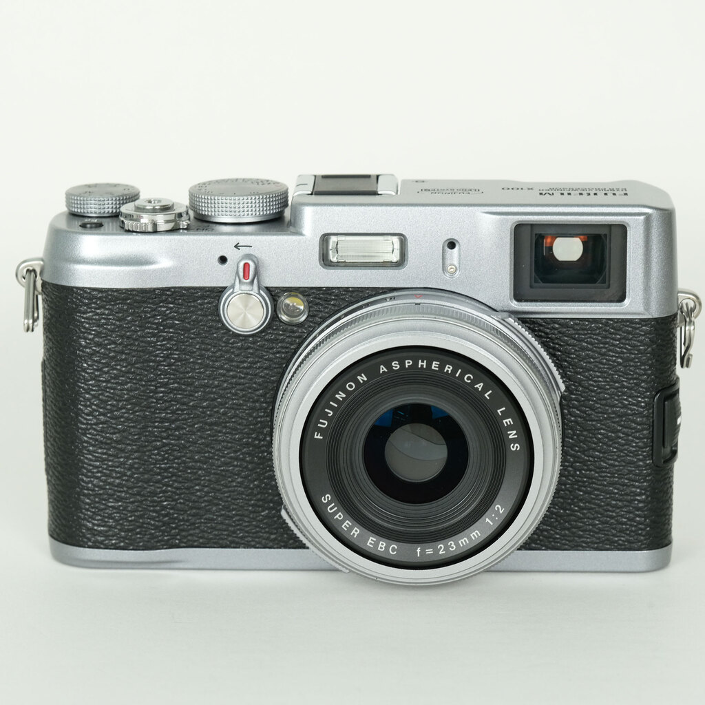 FUJIFILM FinePix X100