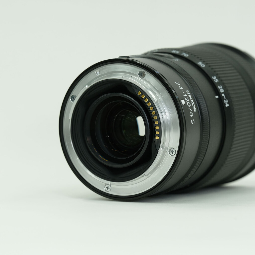 Nikon NIKKOR Z 24-120mm f/4 S Nikon NIKKOR Z 24-120mm f/4 S