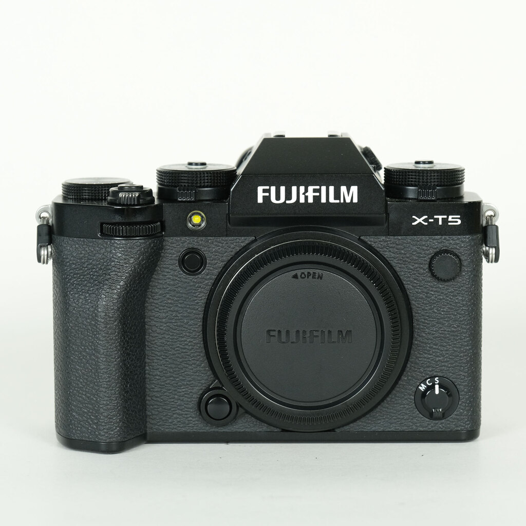 FUJIFILM X-T5 [�{�f�B �u���b�N]