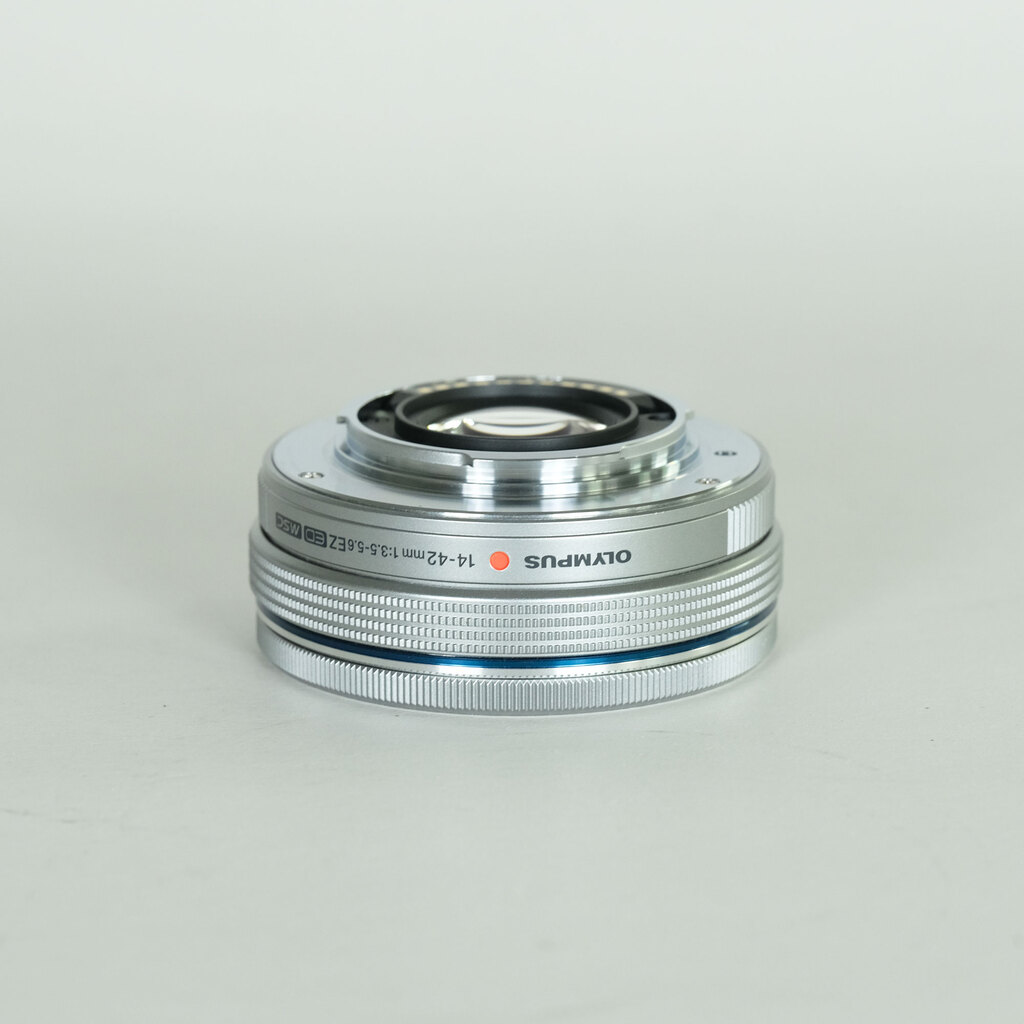 OLYMPUS M.ZUIKO DIGITAL ED 14-42mm F3.5-5.6 EZ シルバー