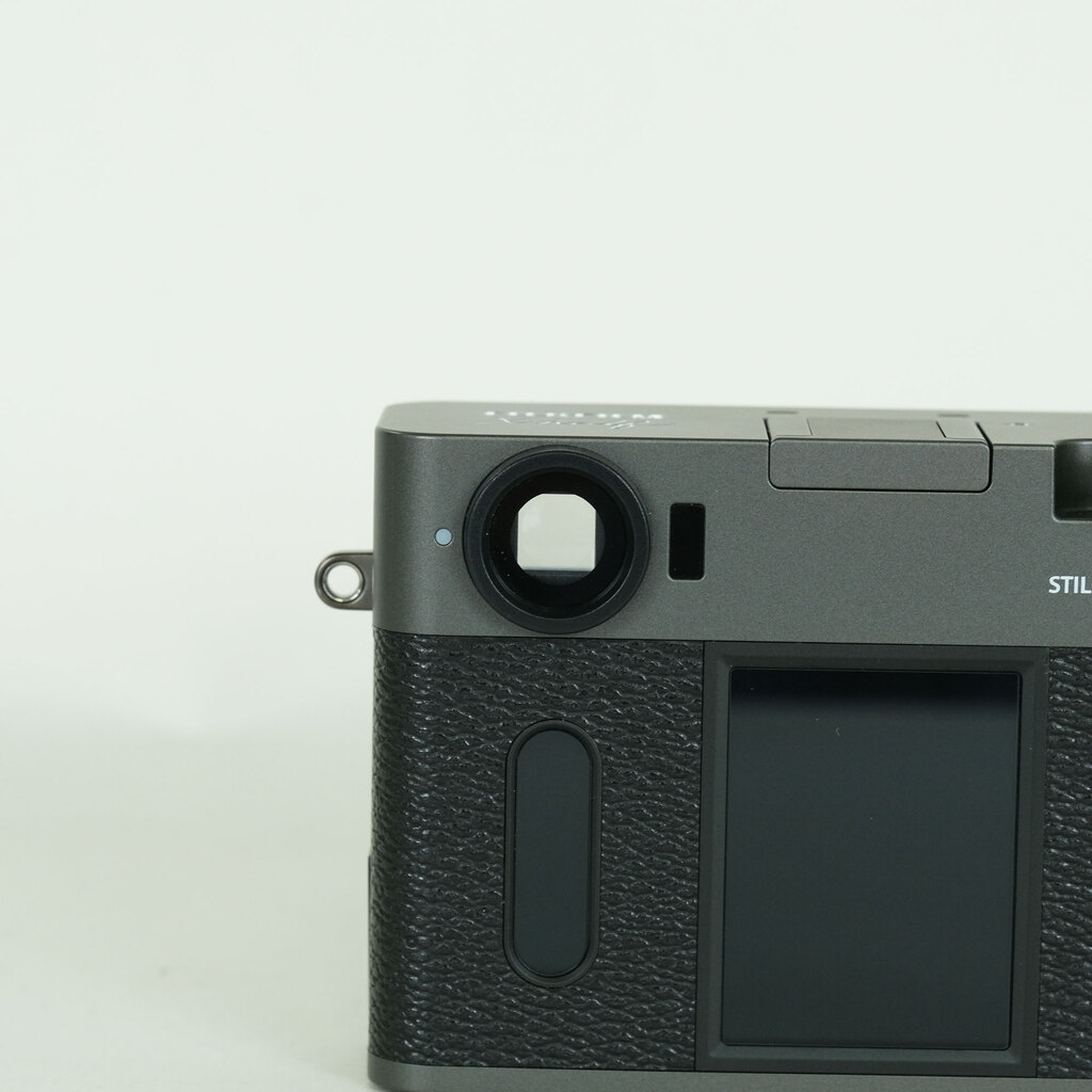 FUJIFILM X half X-HF1