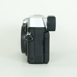 Panasonic LUMIX DMC-GX8 ボディ シルバー