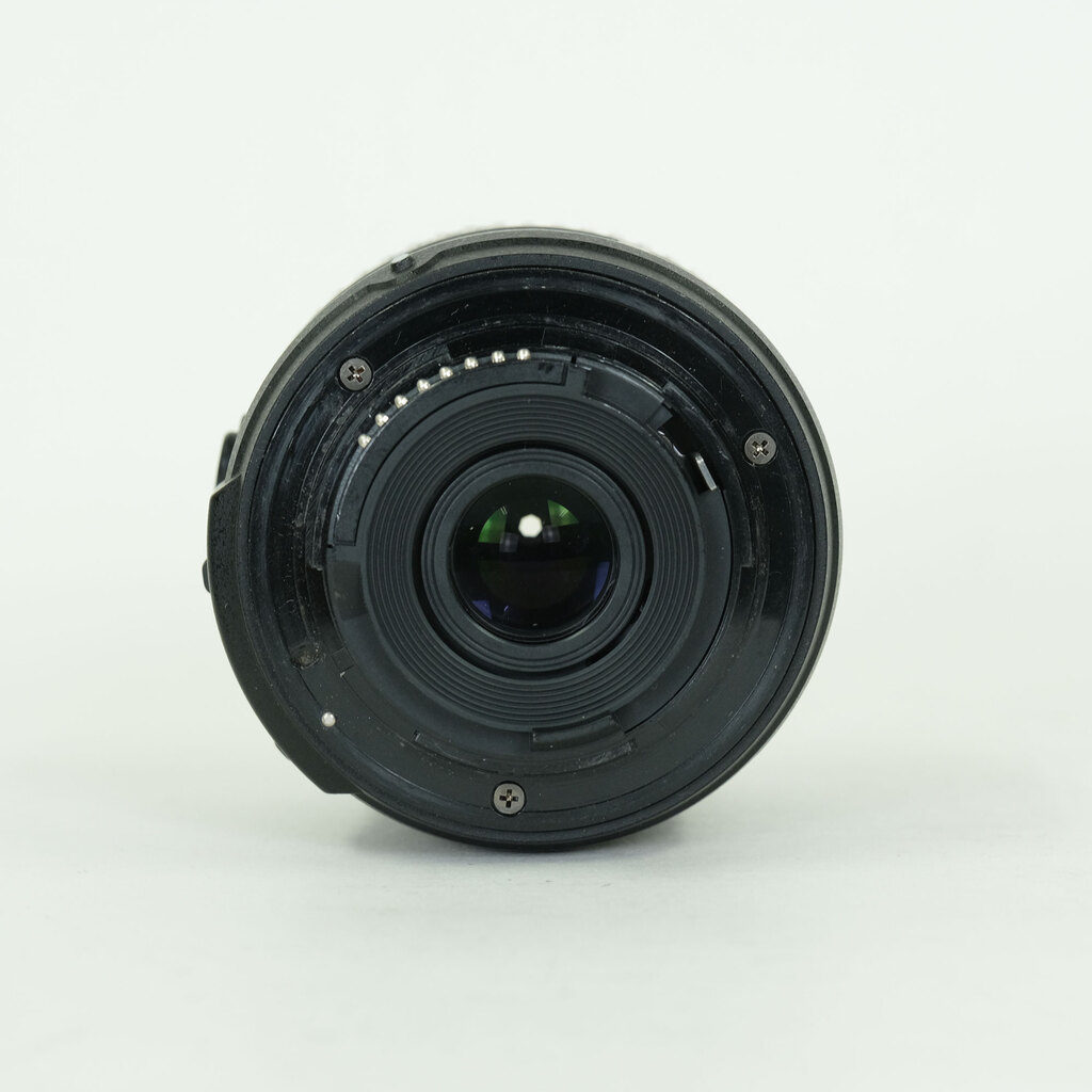 Nikon AF-S DX NIKKOR 18-55mm f3.5-5.6G VR II