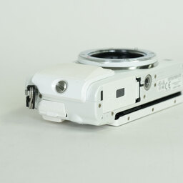 OLYMPUS PEN Lite E-PL6 ボディ ホワイト