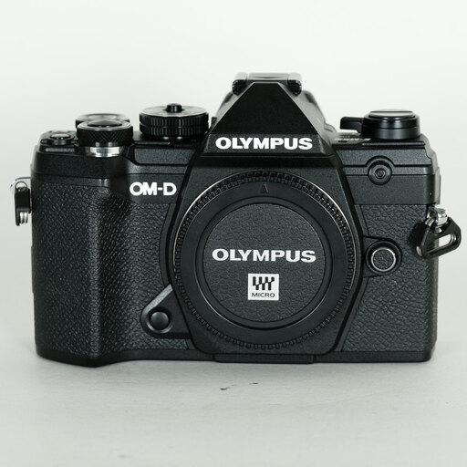 OLYMPUS OM-D E-M5 Mark III