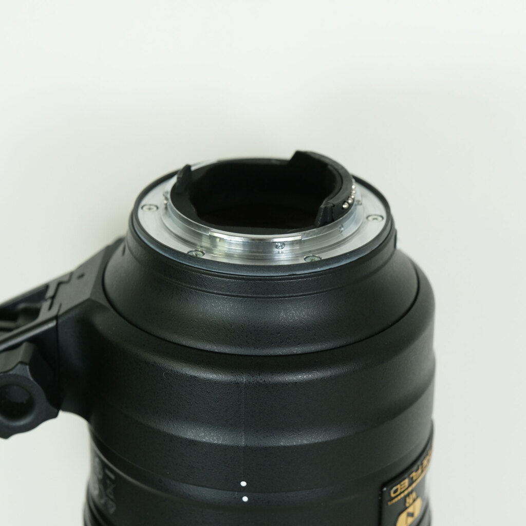 Nikon AF-S NIKKOR 70-200mm f/2.8E FL ED VR Nikon AF-S NIKKOR 70-200mm f/2.8E FL ED VR