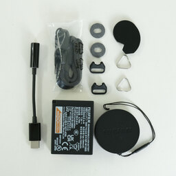 FUJIFILM X half X-HF1