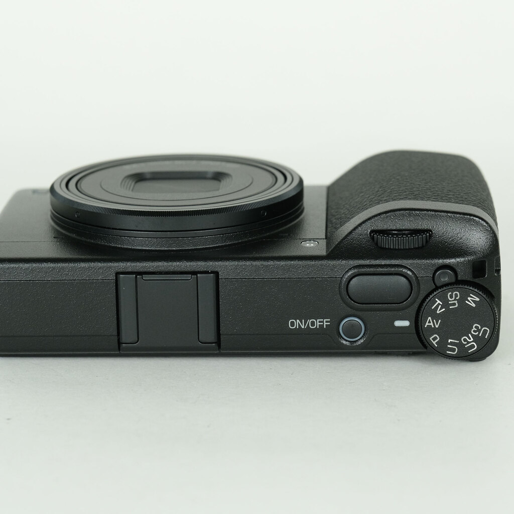 RICOH GR IV