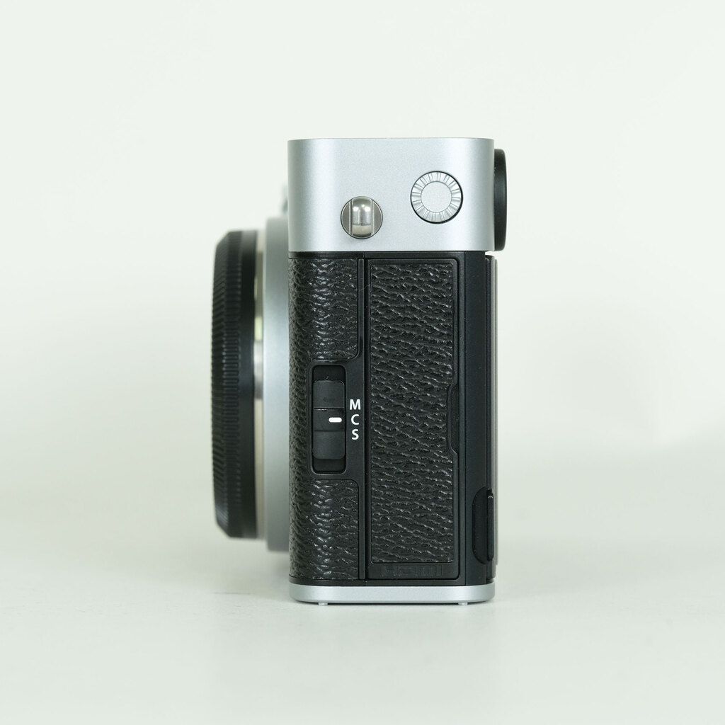 FUJIFILM X-E5