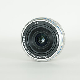 OLYMPUS M.ZUIKO DIGITAL 17mm F2.8 シルバー