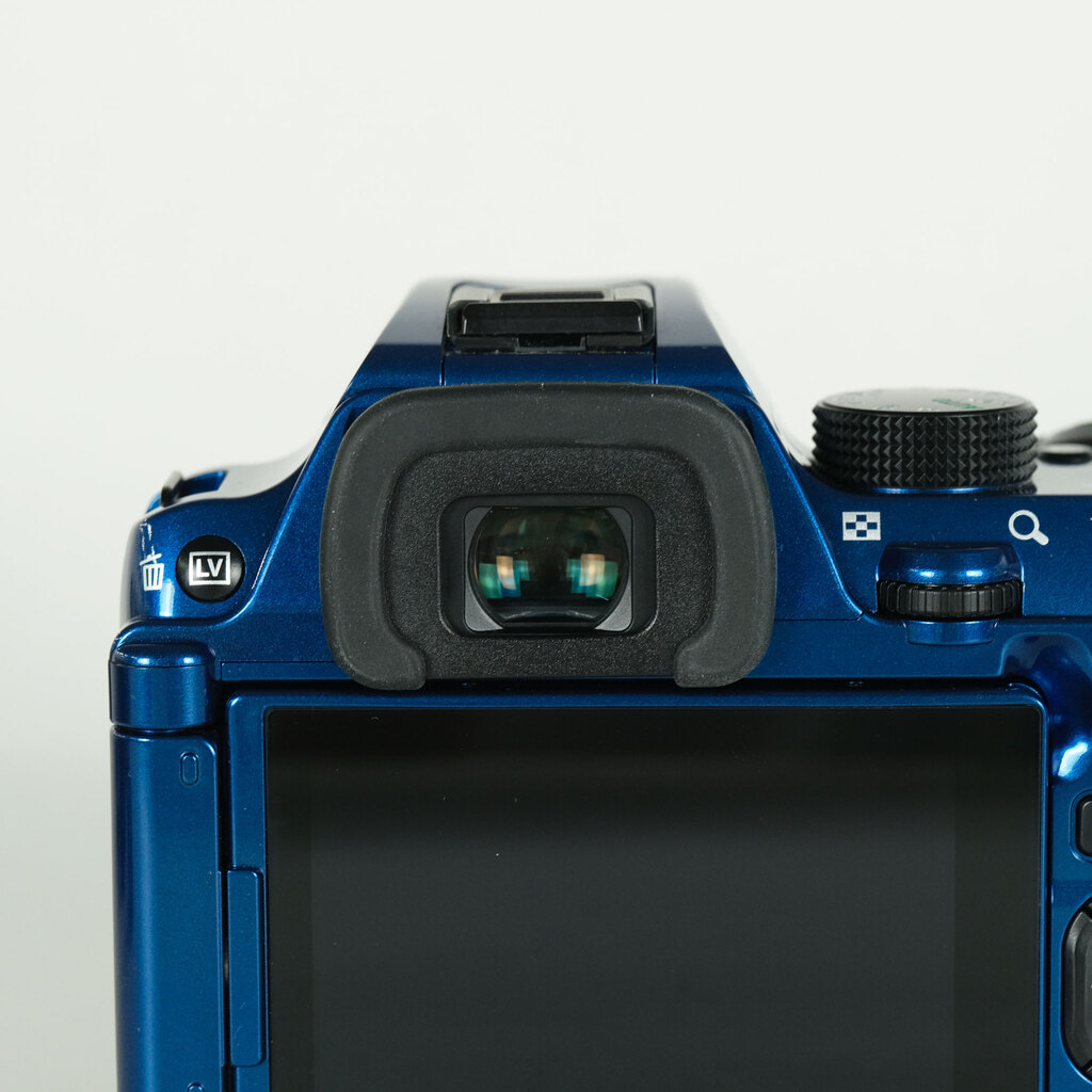 PENTAX KF ボディ クリスタルブルーの出品 | ONE SCENE（ワンシーン）