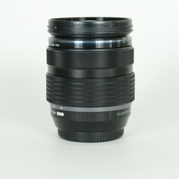 OLYMPUS M.ZUIKO DIGITAL ED 12-40mm F2.8 PRO OLYMPUS M.ZUIKO DIGITAL ED 12-40mm F2.8 PRO