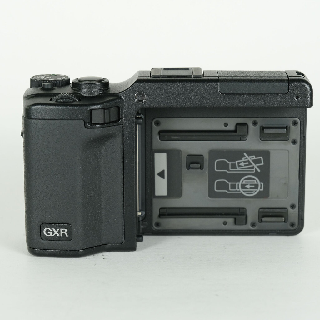 RICOH GXRボディの出品 | ONE SCENE（ワンシーン）