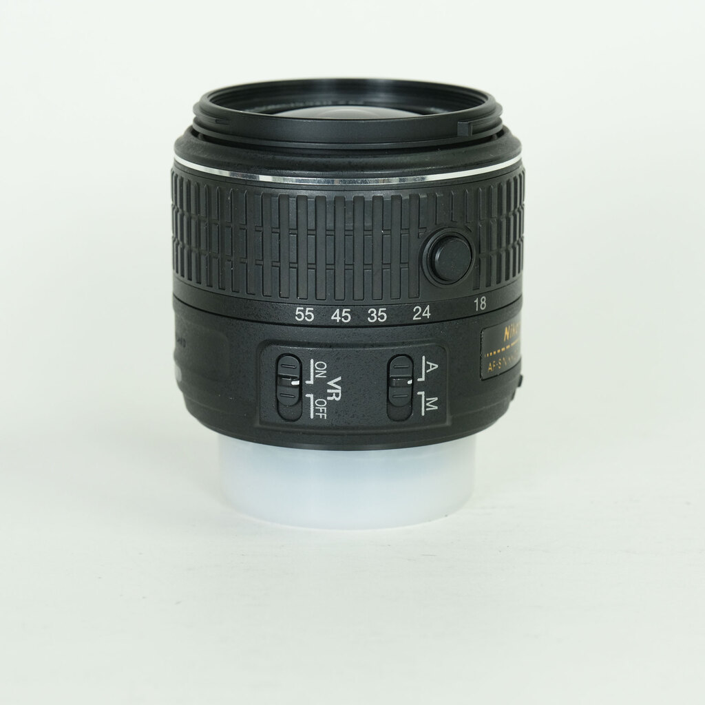 Nikon AF-S DX NIKKOR 18-55mm f3.5-5.6G VR II
