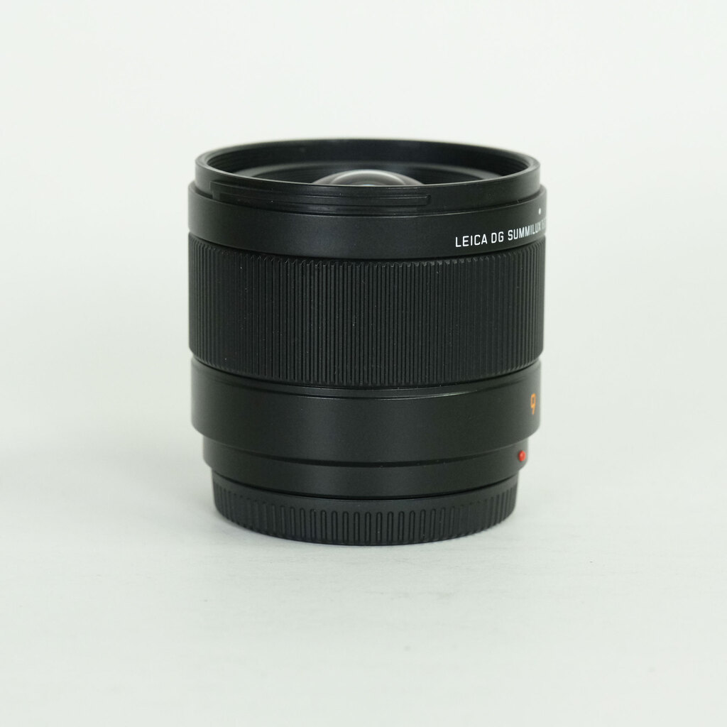Panasonic LEICA DG SUMMILUX 9mm / F1.7 ASPH.