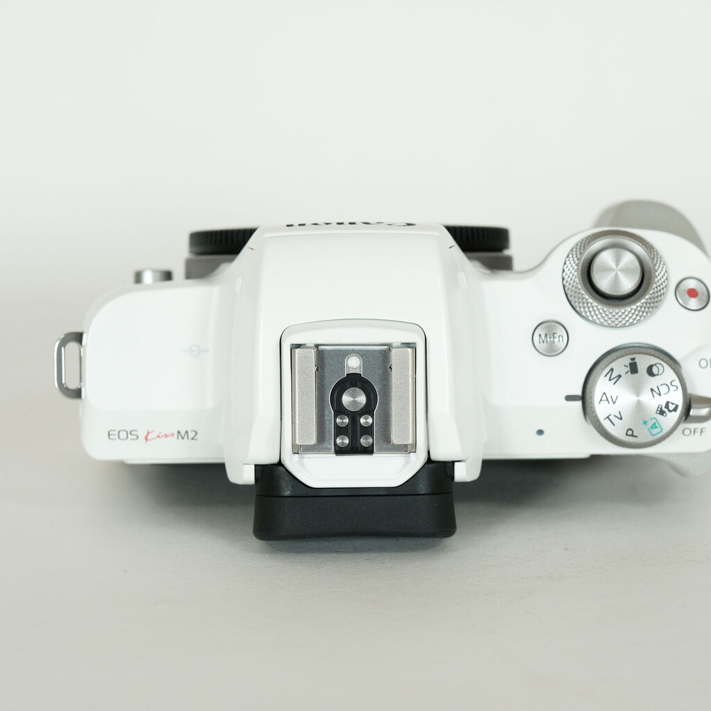 Canon EOS Kiss M2