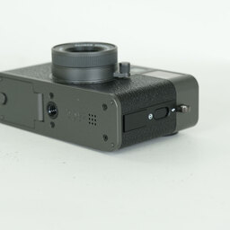 FUJIFILM X half X-HF1