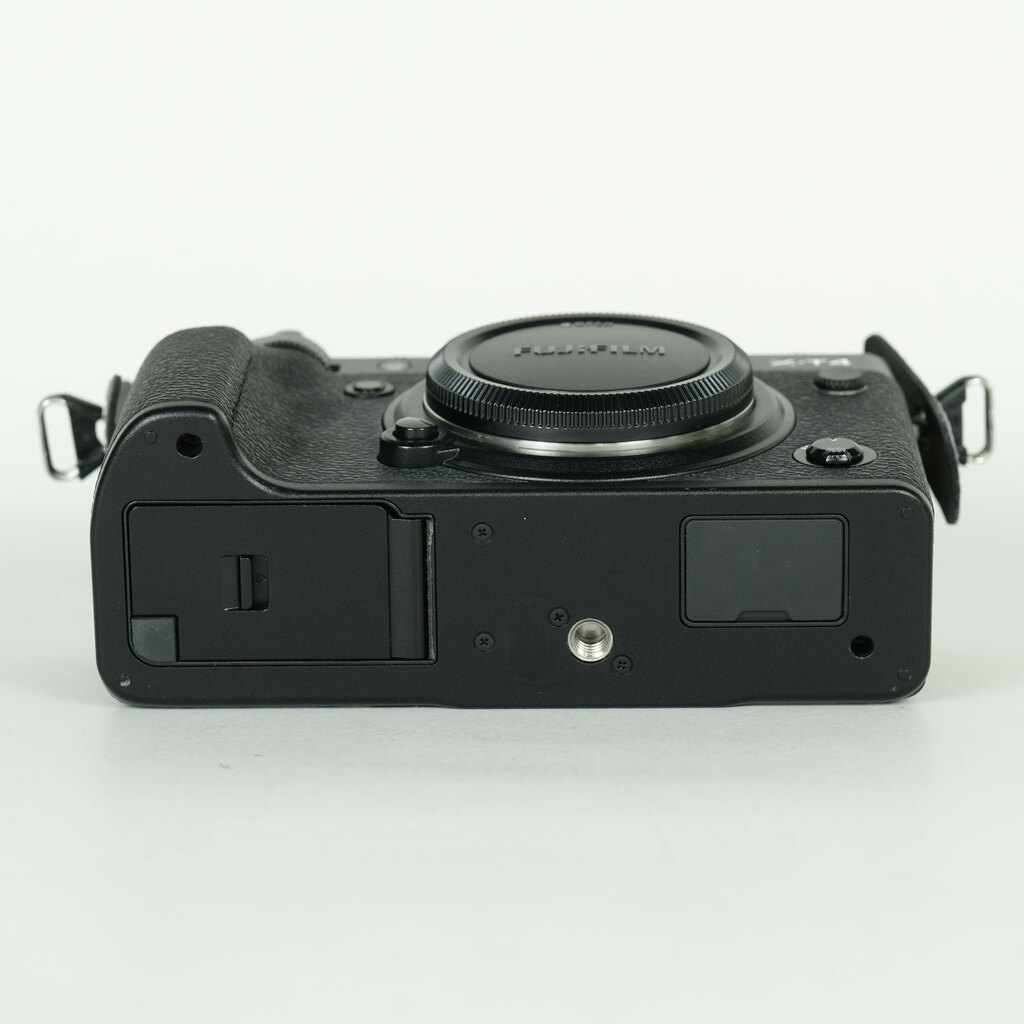 FUJIFILM X-T4