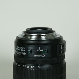 Canon EF-S15-85mm F3.5-5.6 IS USM