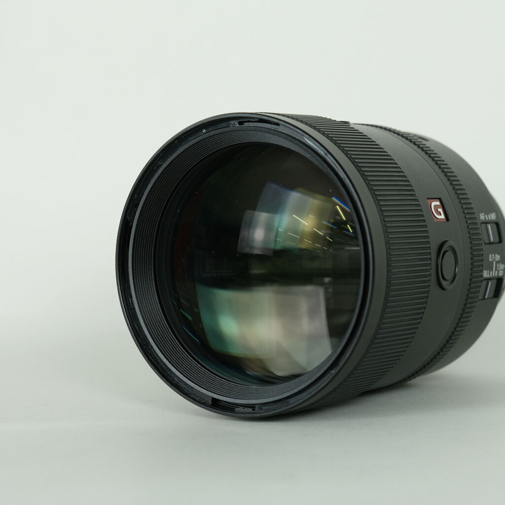 SONY FE 135mm F1.8 GM SEL135F18GMの出品 | ONE SCENE（ワンシーン）