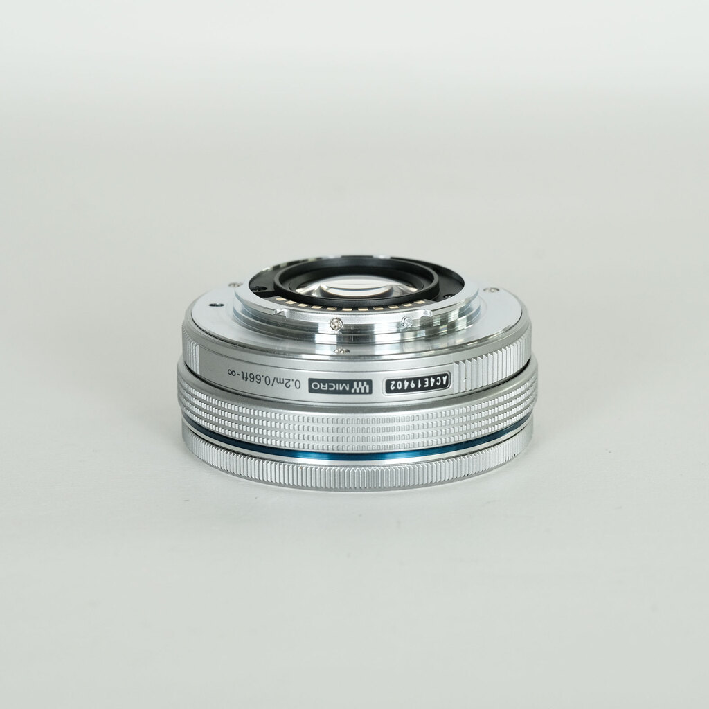 OLYMPUS M.ZUIKO DIGITAL ED 14-42mm F3.5-5.6 EZ シルバー