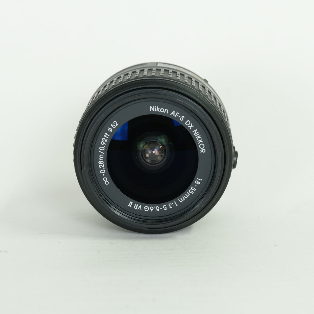 Nikon AF-S DX NIKKOR 18-55mm f3.5-5.6G VR II