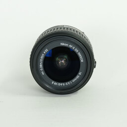 Nikon AF-S DX NIKKOR 18-55mm f3.5-5.6G VR II